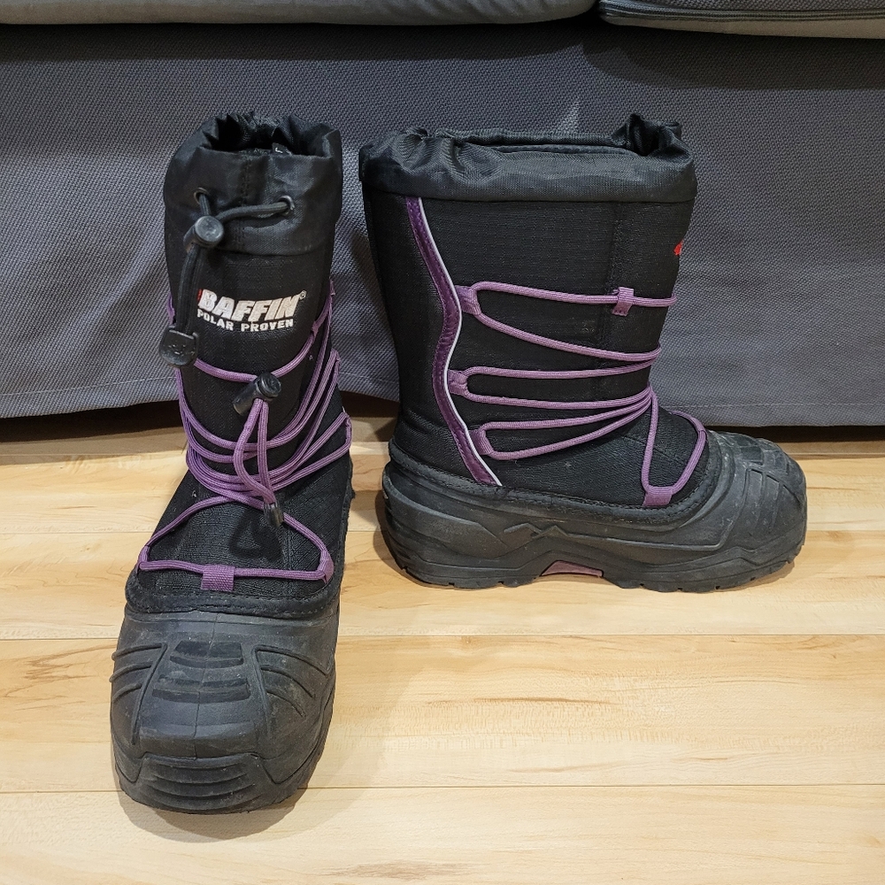 Baffin young snogoose junior kids size 6 winter boots